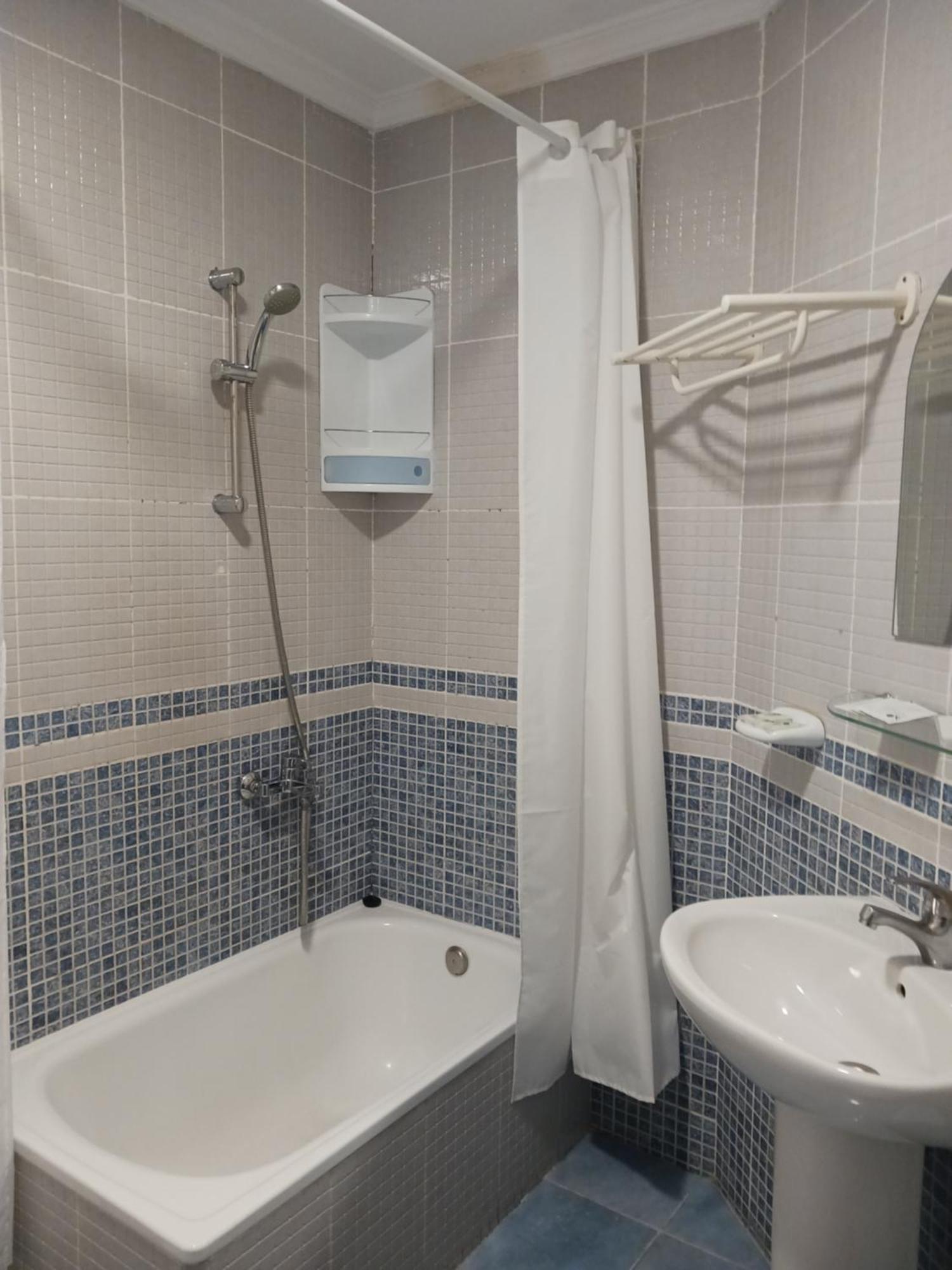 Hotel Manantiales Torremolinos Exteriör bild